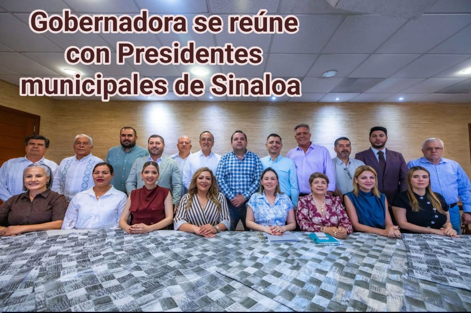 Se reúne Yeraldine Bonilla con los presidentes municipales de todo Sinaloa